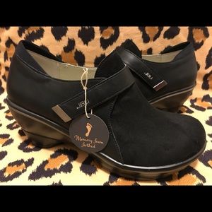 Brand New JBU SEDONA Memory Foam shoes